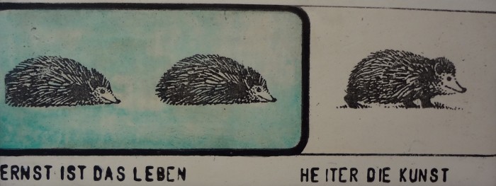Kati Elm, "Ernst ist das Leben, heiter die Kunst", Mixed Media, 8 x 20 cm