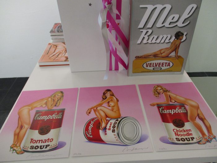 Mel Ramos, Campbells Tomato Soup Neuerscheinung: Tryptichon "Campbell's Soup Blondes", einzeln signiert und nummeriert. Inkl. dem Catalogue raisonné der Bilder von 1953 - 2015. Ein Must für jeden Pop-Art-Lover.